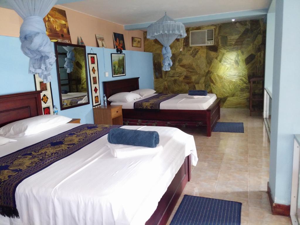 Days Inn Канді Екстер'єр фото