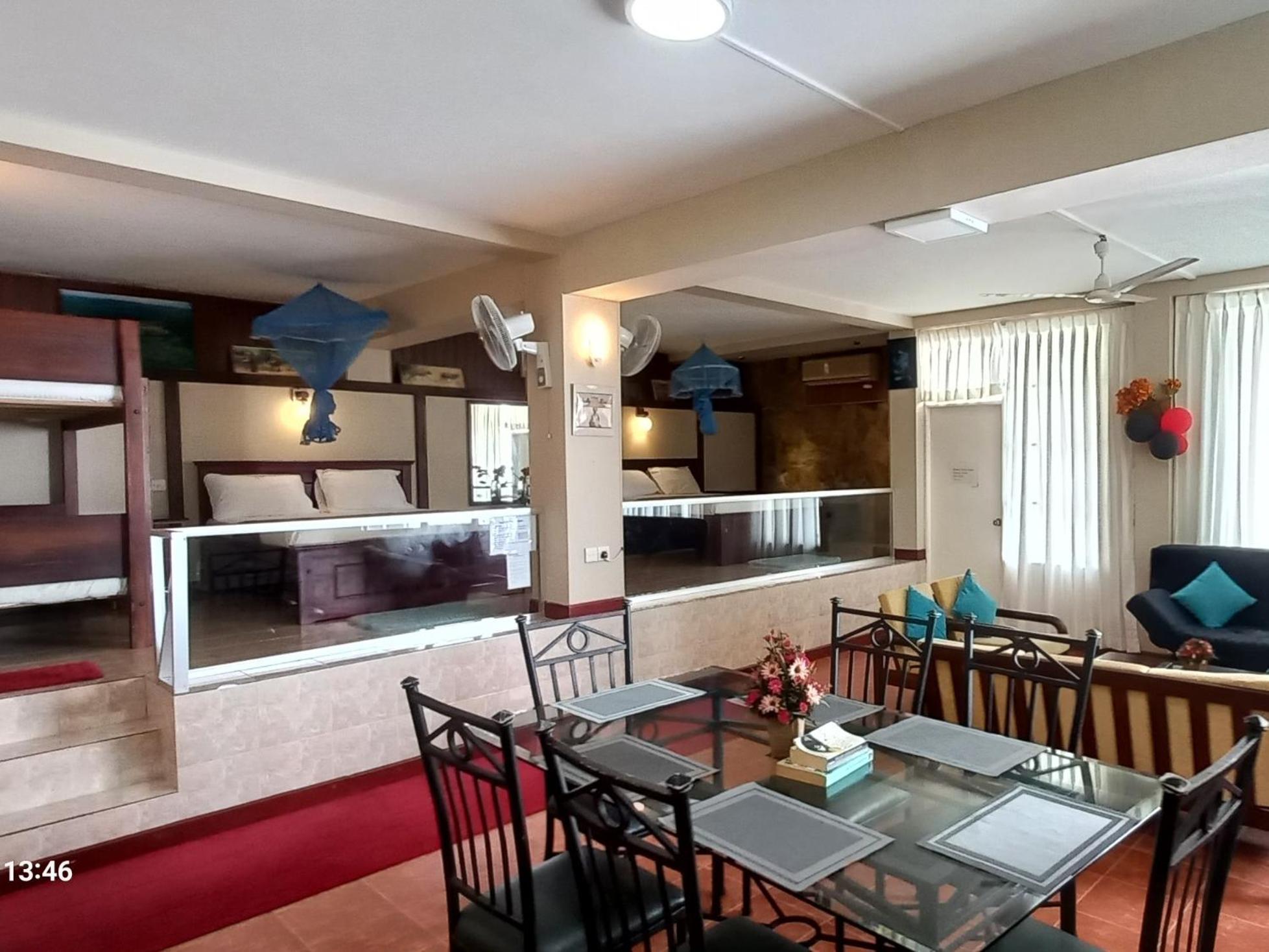 Days Inn Канді Екстер'єр фото