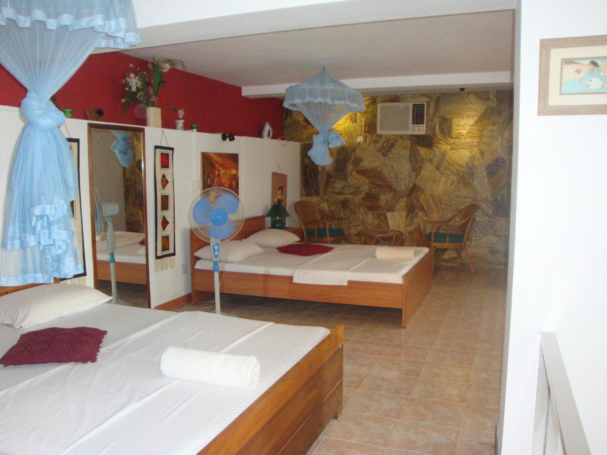 Days Inn Канді Екстер'єр фото