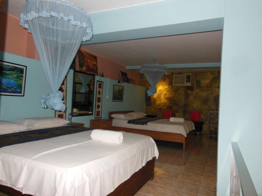 Days Inn Канді Екстер'єр фото